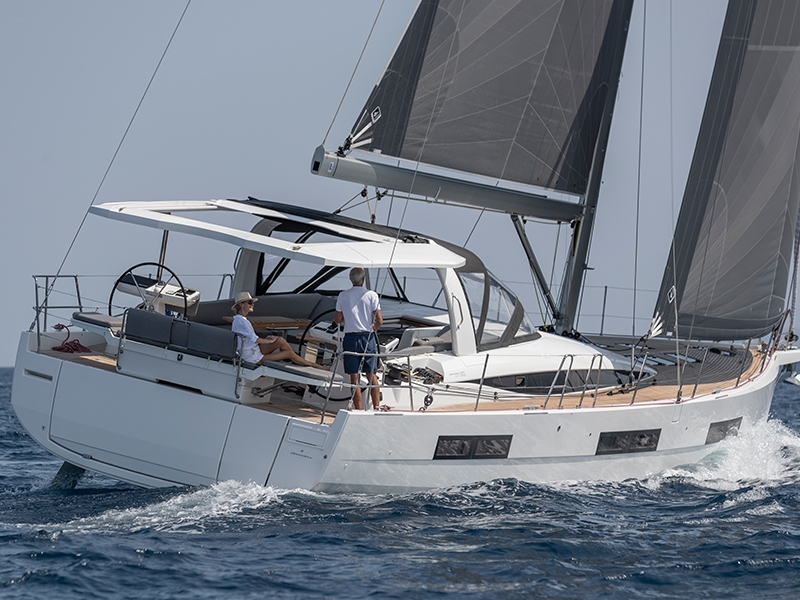 Jeanneau 60 by Trend Travel Yachting Bimini Top 3.jpg